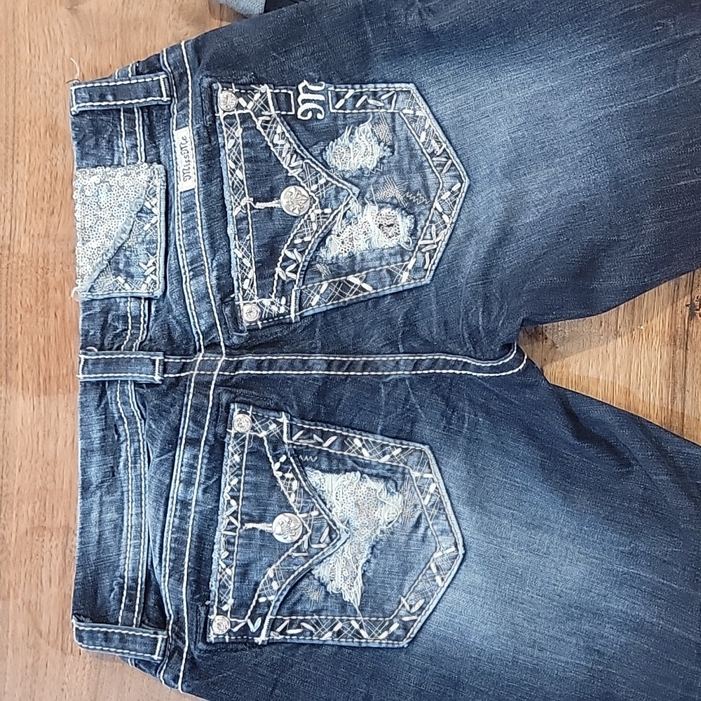 Miss Me Capri - Picture 4 of 4